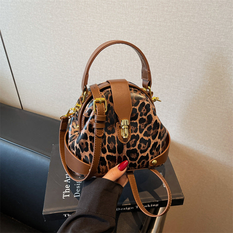 👜 LIMITED-TIME 50% OFF! ✨ Color-Blocked Bag – Stylish, Metal Hardware, Multi-Way 🧳